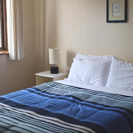 Long Quay Apartments, Apartment